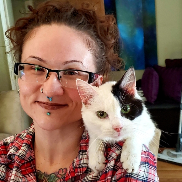 Meet your Posher, Kimberly - Picture 6 of 7